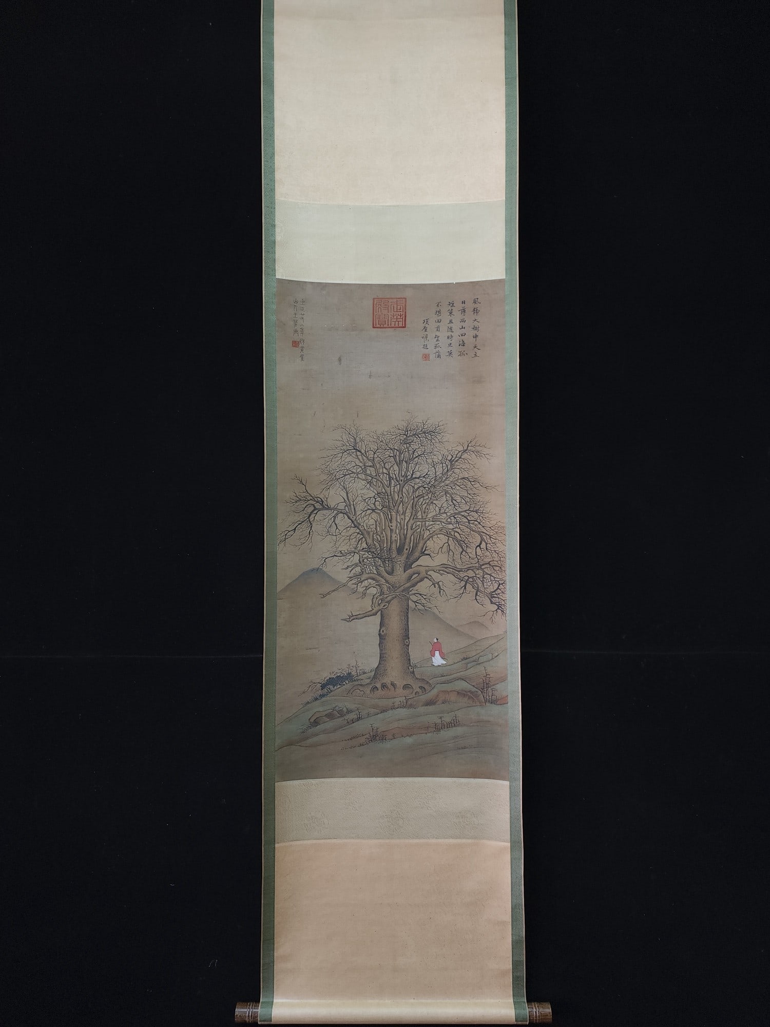 A silk tree of Wang Meng in the Yuan Dynasty: Yuan Dynasty Wang Meng's silk tree Painting coreSIZE: 98x45.5cm (The Dimensions Of All Batches Are Manually Measured.If You Need More Detailed Information, Please Contact Our Customer Service Before B