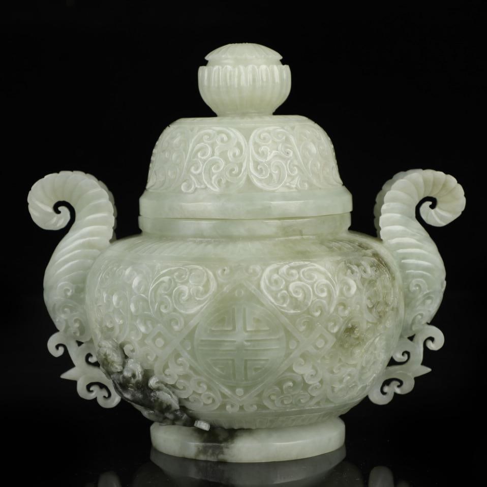 A Hetian jade elephant ear jade furnace made in the Yongzheng era of the Qing Dynasty (1 of 9)