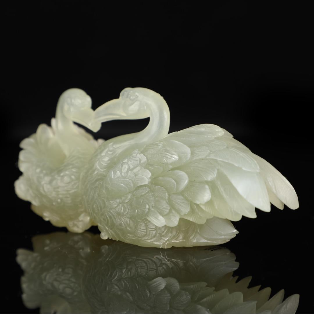 A beautiful Hetian jade swan (1 of 7)