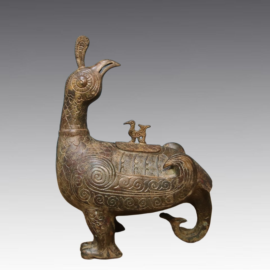 A beautiful bronze bird statue (1 of 9)