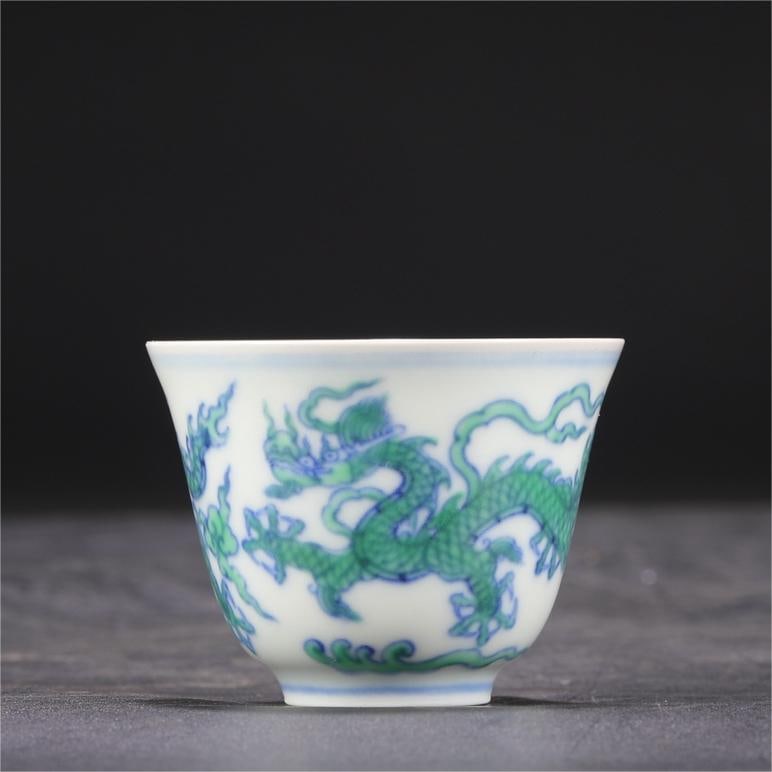 A green dragon pattern cup made in the Chenghua year of the Ming Dynasty (1 of 7)