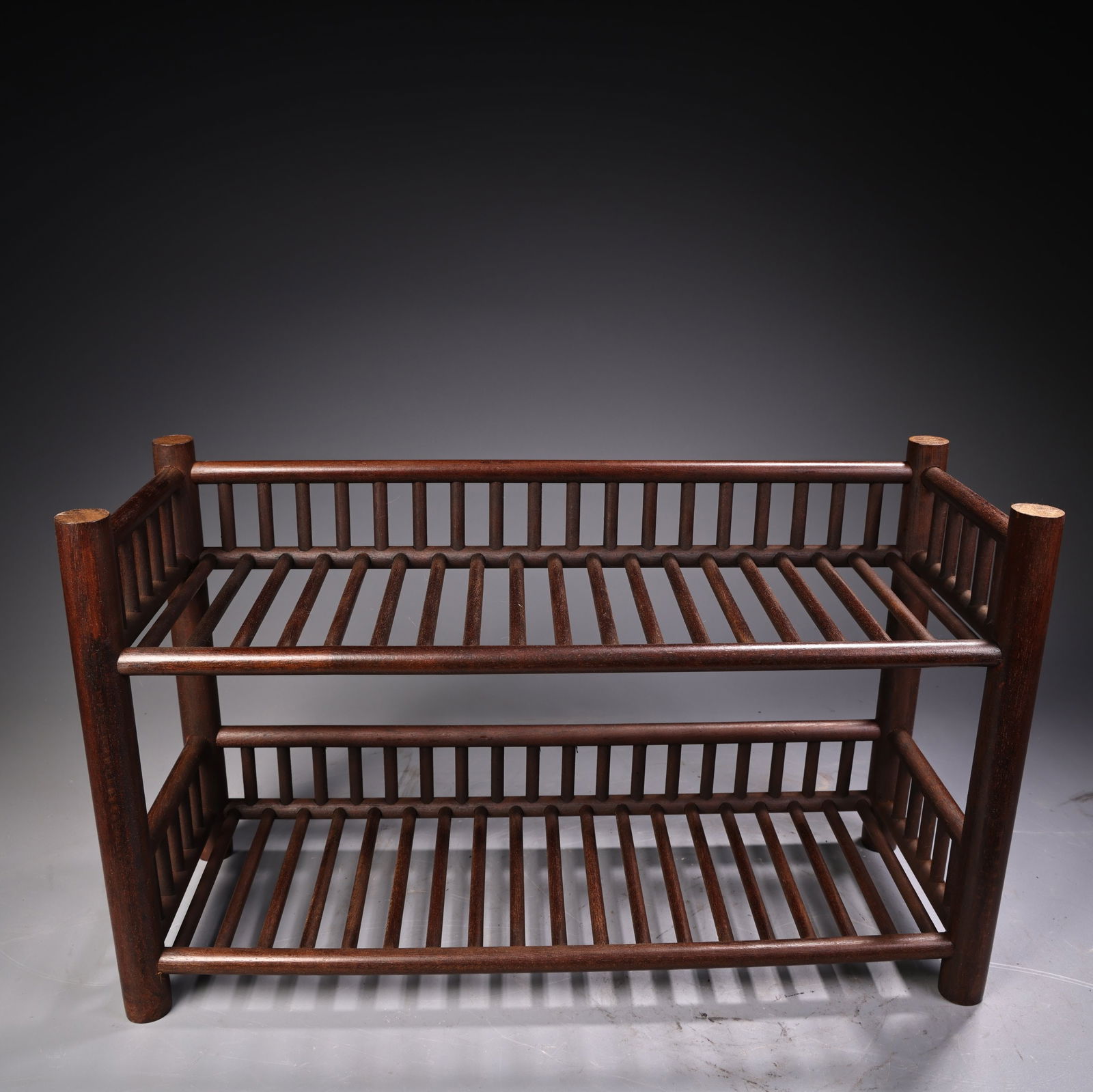 A beautiful mahogany double teapot teacup rack (1 of 8)