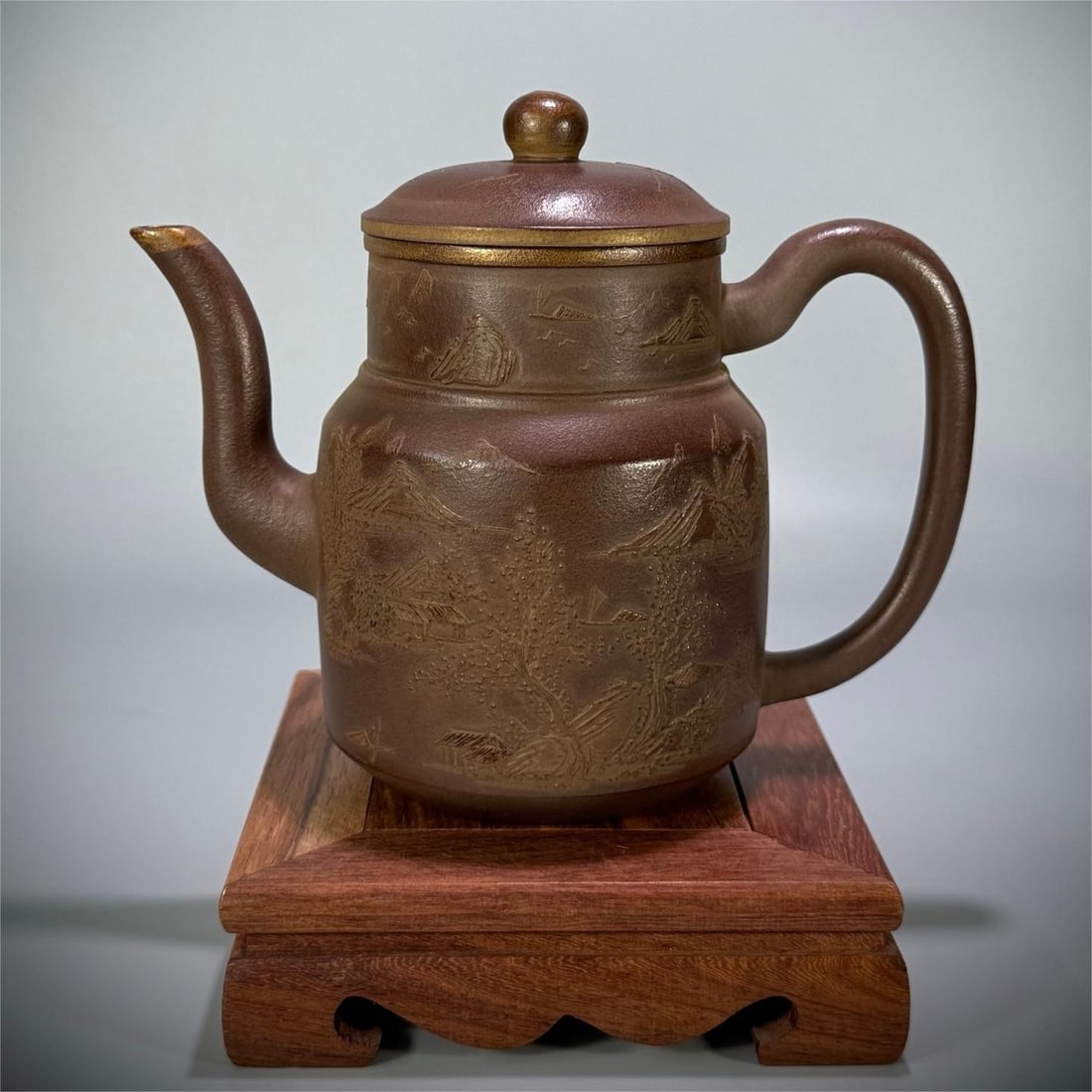 A beautiful clay painting stacked gold high-necked pot (1 of 9)