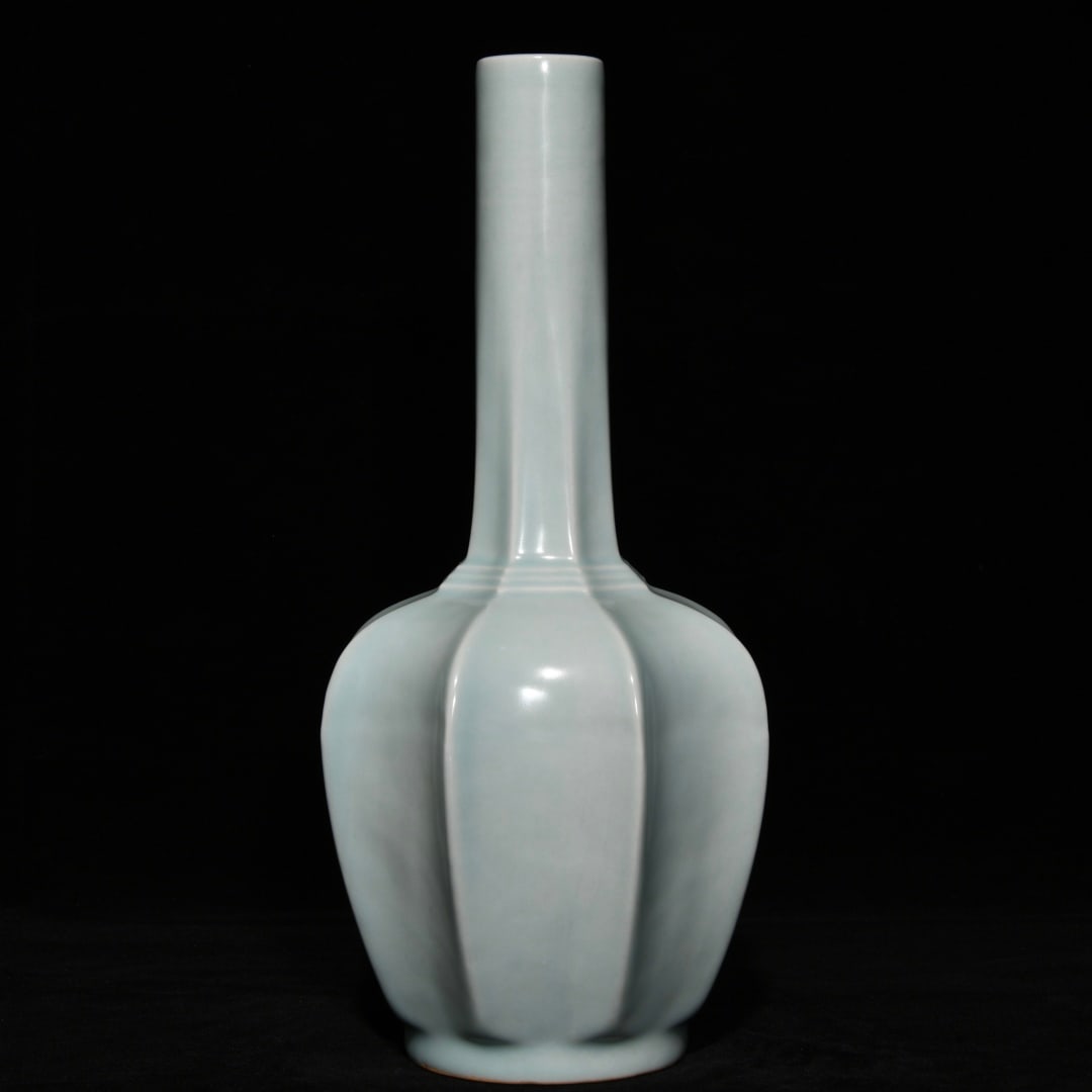 A Ming Longquan kiln powder celadon octagonal vase: Ming Longquan kiln powder celadon eight-sided bottle SIZE: H:34.5cm D:16.5cm (The Dimensions Of All Batches Are Manually Measured.If You Need More Detailed Information, Please Contact Our Customer Ser