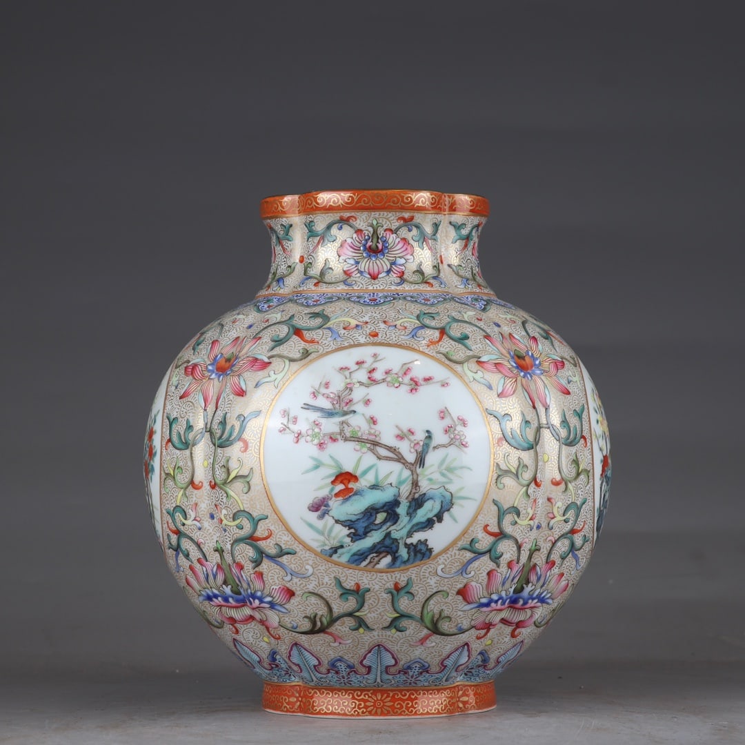 A piece of Qing Dynasty Qianlong golden ground passionflower with windows on all sides, pastel: Qing Dynasty Qianlong golden ground passionflower with windows on all sides,pastel flowers and birds SIZE: H:19cm BellyD:17cm (The Dimensions Of All Batches Are Manually Measured.If You Need More Deta