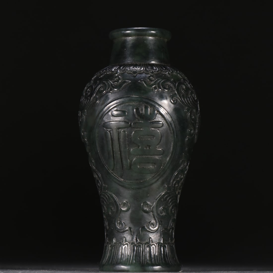 A pair of Qing Dynasty jasper plum bottles: A pair of jasper plum bottles in the Qing Dynasty SIZE: H:11.1cm W:5.6cm W:190.6g (The Dimensions Of All Batches Are Manually Measured.If You Need More Detailed Information, Please Contact Our Custome