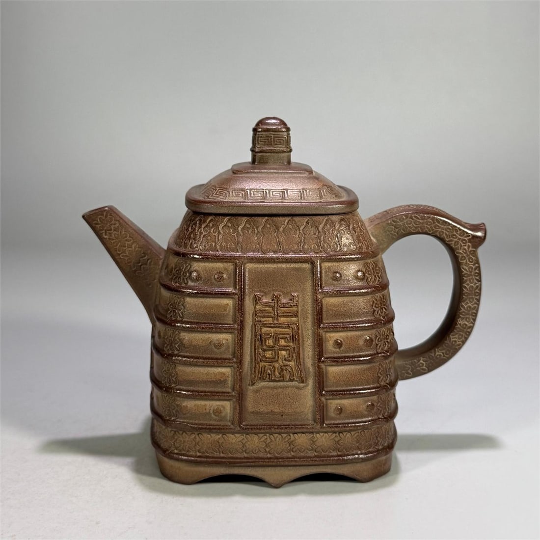 A piece of printed decal clock style: Printed applique clock pattern SIZE: 13.5×8.1×10.8cm W: Approx. 300g (The Dimensions Of All Batches Are Manually Measured.If You Need More Detailed Information, Please Contact Our Customer Service B