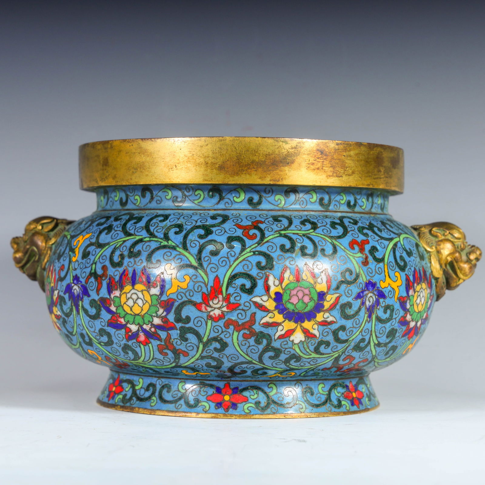 A small Qianlong cloisonn é enamel incense burner from the Qing Dynasty (1 of 10)