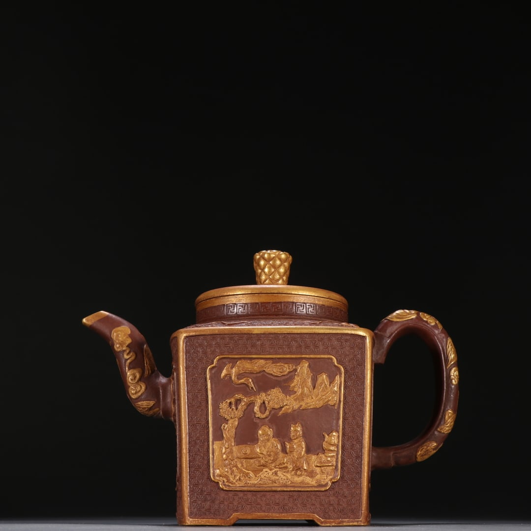 A Shi Dabin purple sand gold-painted window opening character story teapot: Shi Dabin's purple sand gold-painted window opening character story teapot SIZE: H:15cm W:19.5cm (The Dimensions Of All Batches Are Manually Measured.If You Need More Detailed Information, Please Cont