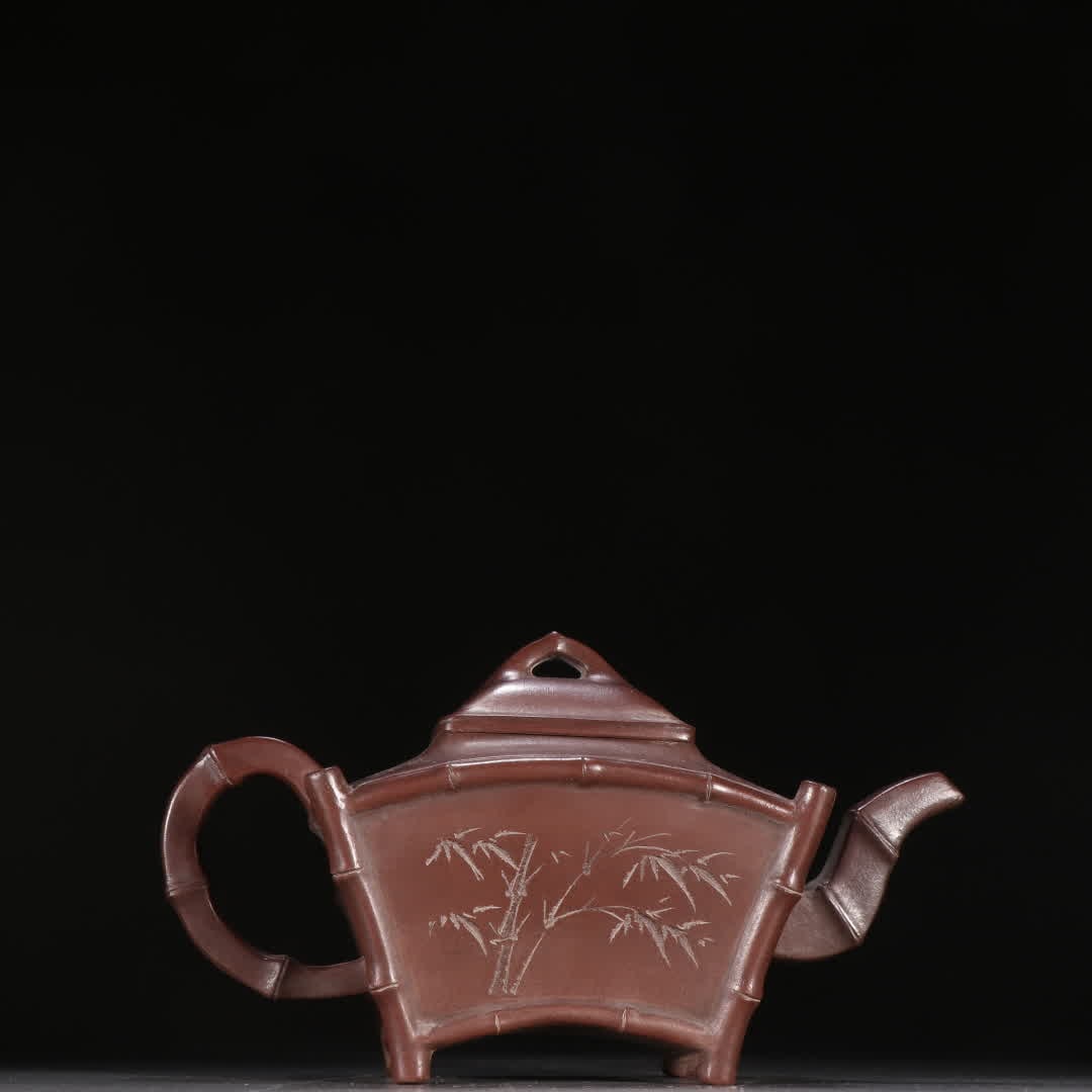 A piece of Chen Yin's thousand purple sand is rising poetry teapot (1 of 9)