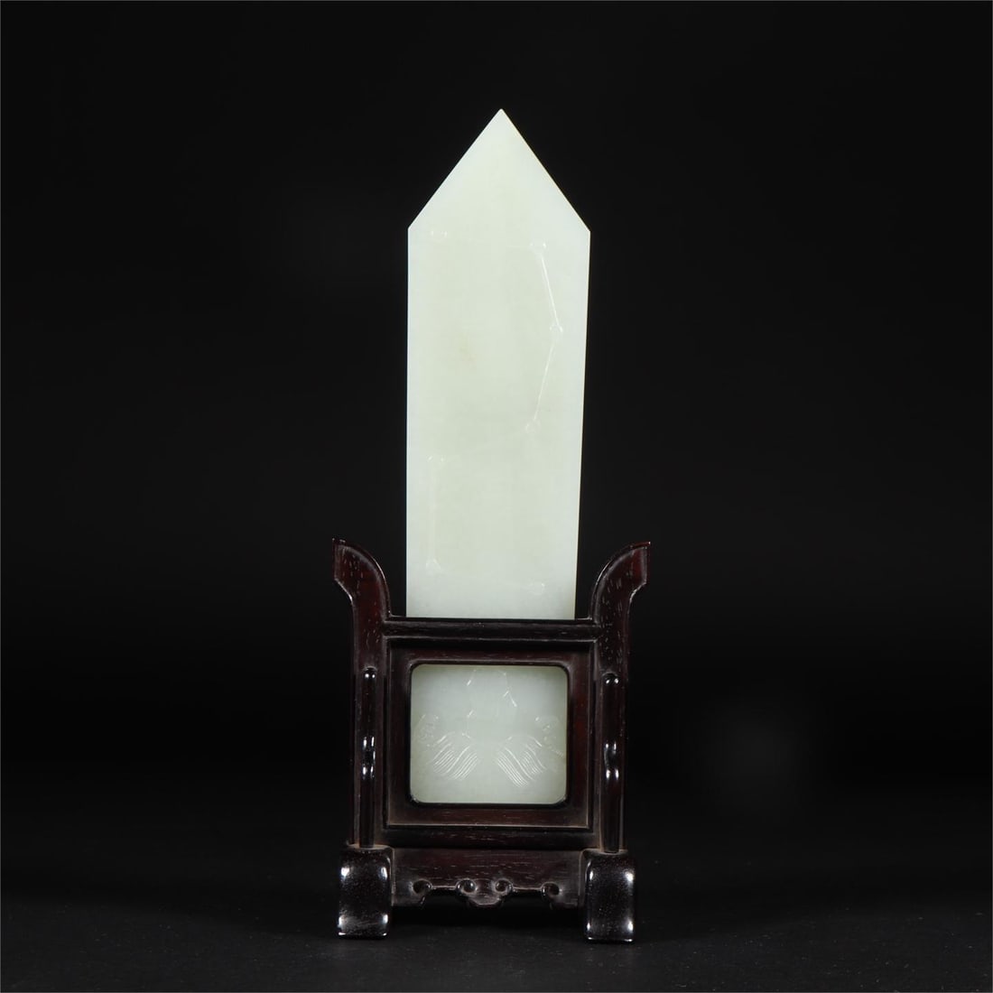 A piece of Hetian jade seed material engraved jade gui from the Qing Dynasty (1 of 9)