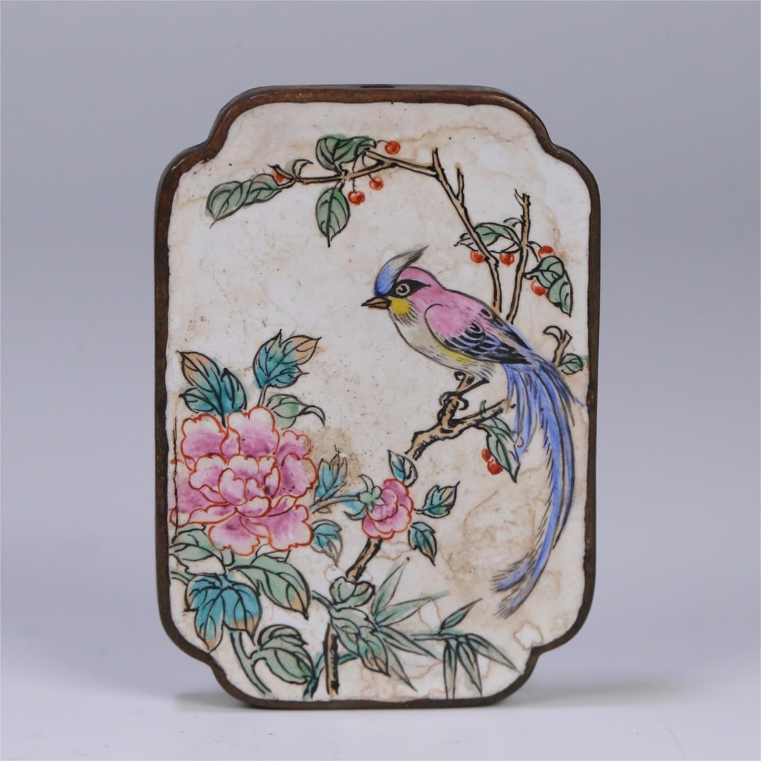 Exquisite copper tire painting enamel flower and bird plaque: Exquisite copper tire painting enamel flower and bird plaque Size:6.1x4.3x0.7cm W:79.1g (The Dimensions Of All Batches Are Manually Measured.If You Need More Detailed Information, Please Contact Our C