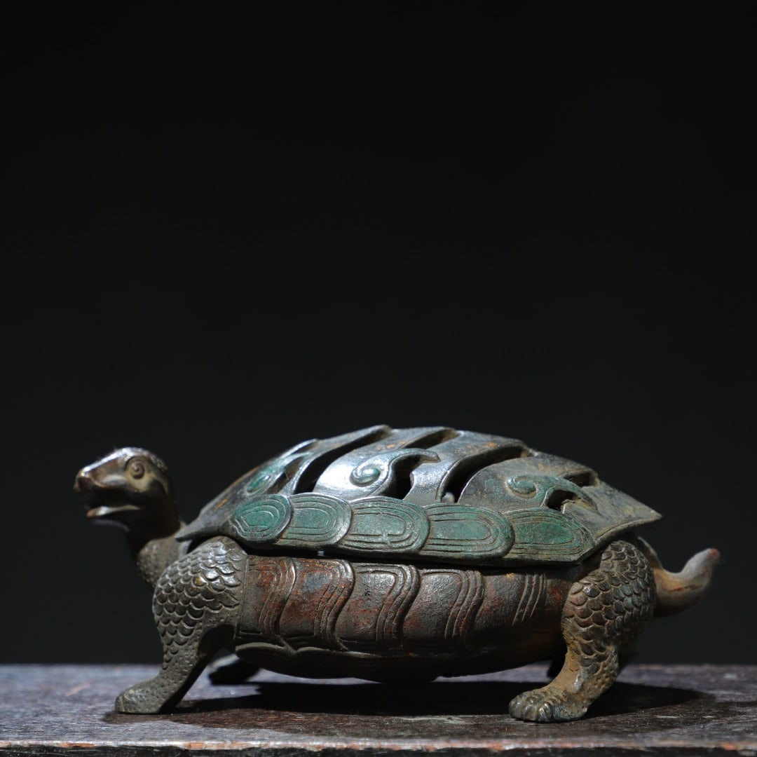 Exquisite copper encrusting turtle dragon turtle incense burner: Exquisite copper encrusting turtle dragon turtle incense burner Size:H:8cm L:18cm T:11cm W:0.95kg (The Dimensions Of All Batches Are Manually Measured.If You Need More Detailed Information, Please Con