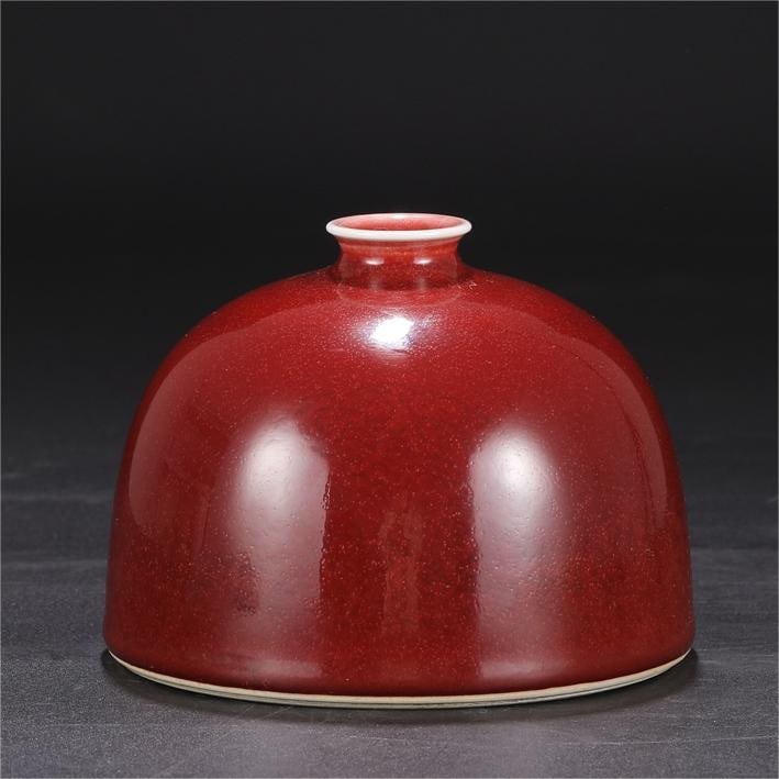 The cowpea red glaze made in the Kangxi Dynasty of the Qing Dynasty is secretly carved with dragon (1 of 8)