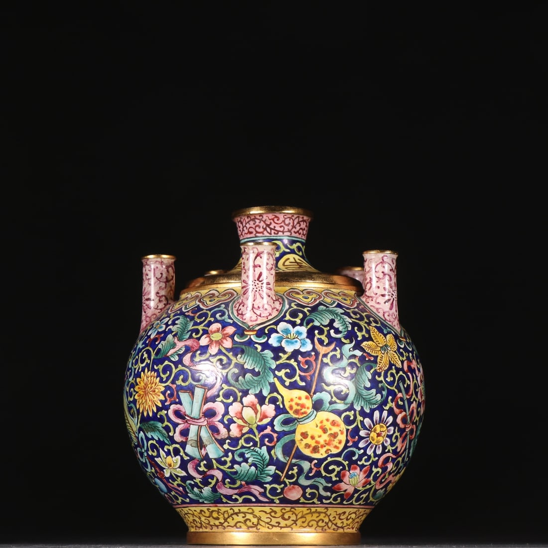 Qing Dynasty copper tire painting enamel eight treasure pattern jar: Qing Dynasty copper tire painting enamel eight treasure pattern jar Size:H:12cm W:10.6cm W:444.6g (The Dimensions Of All Batches Are Manually Measured.If You Need More Detailed Information, Please Con