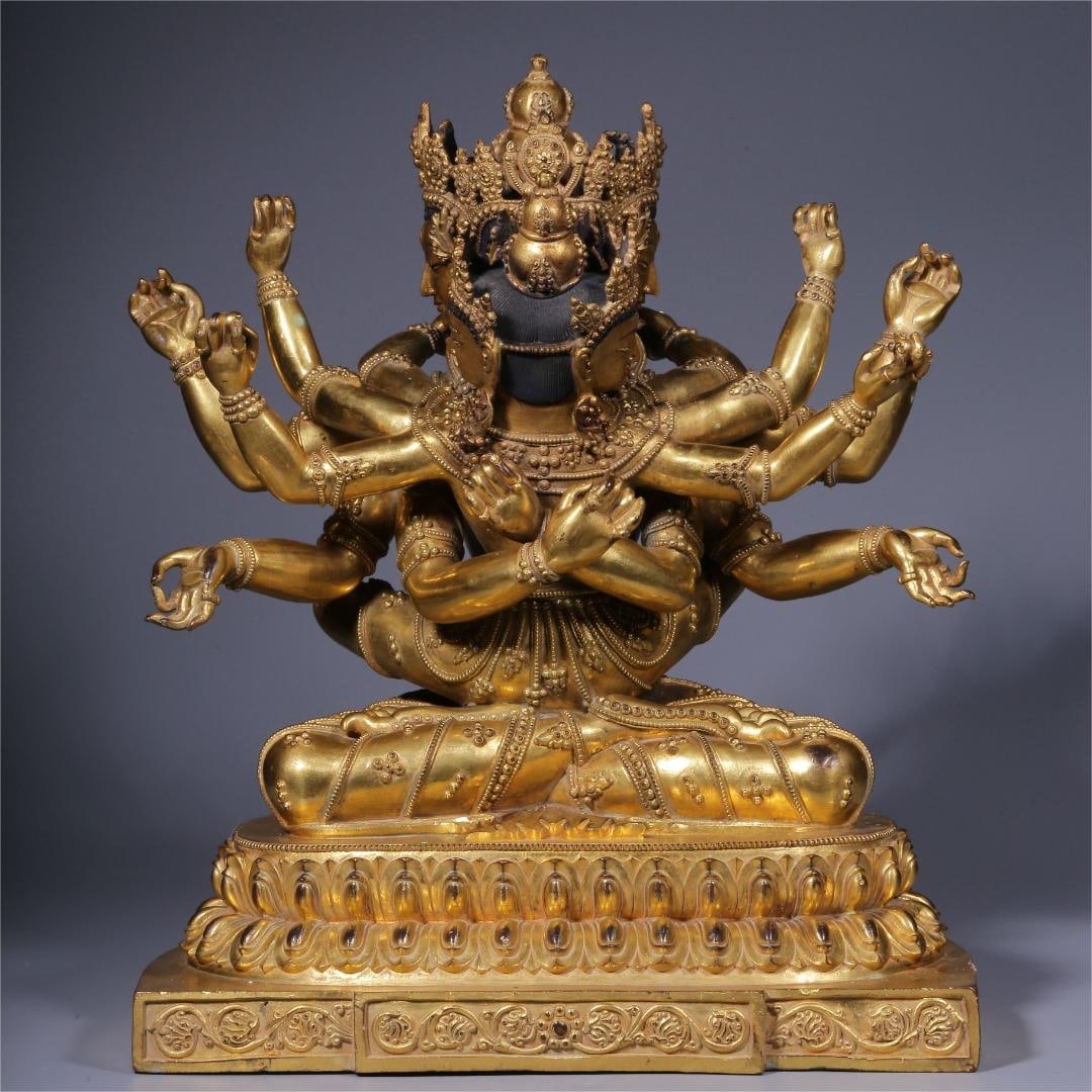 The copper gilt dense Vajra statue of the Qing Dynasty: The copper gilt dense Vajra statue of the Qing Dynasty Size:H:31.2cm L:26cm W:19.5cm W:9.9kg (The Dimensions Of All Batches Are Manually Measured.If You Need More Detailed Information, Please Contact