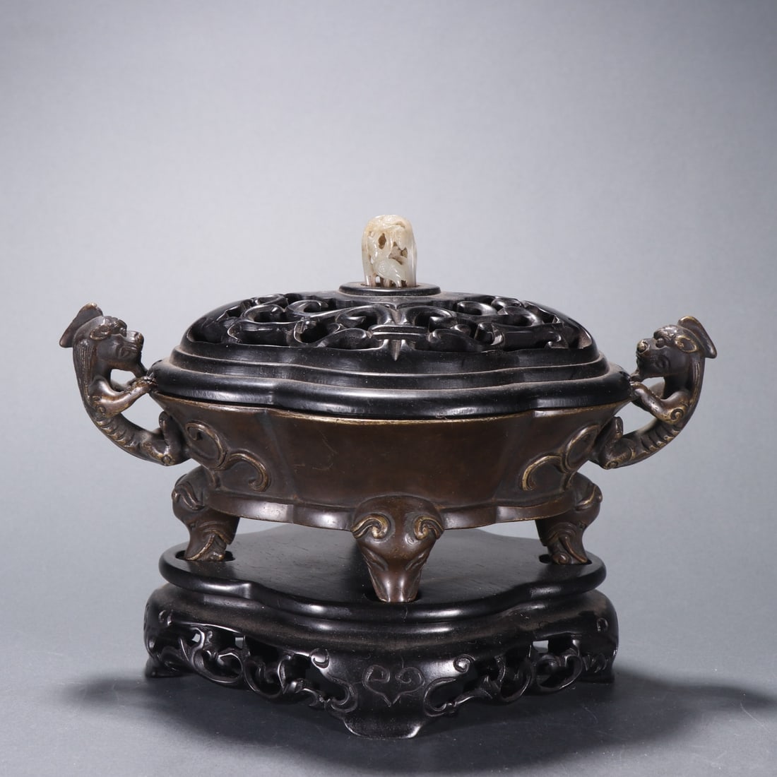 Exquisite copper fetal dragon ear incense burner: Exquisite copper fetal dragon ear incense burner Size:H:14.5cm W:20??W:1534g (The Dimensions Of All Batches Are Manually Measured.If You Need More Detailed Information, Please Contact Our Customer Ser