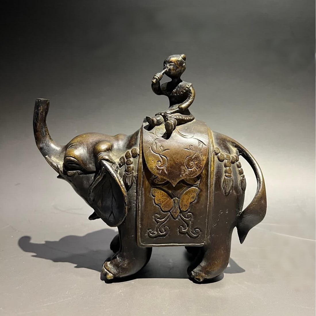 A fine copper handmade peaceful fragrance ornament (1 of 6)