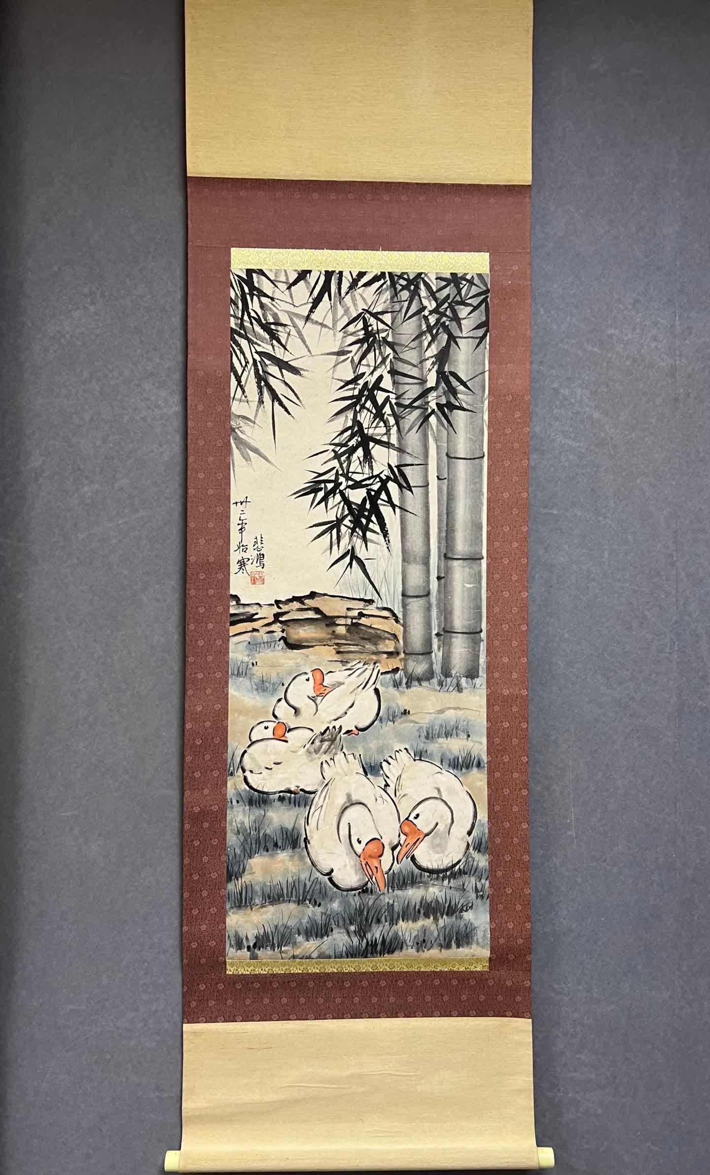 A work by Xu Beihong: Xu Beihong's works SIZE: 103x40cm (The Dimensions Of All Batches Are Manually Measured.If You Need More Detailed Information, Please Contact Our Customer Service Before Bidding.)