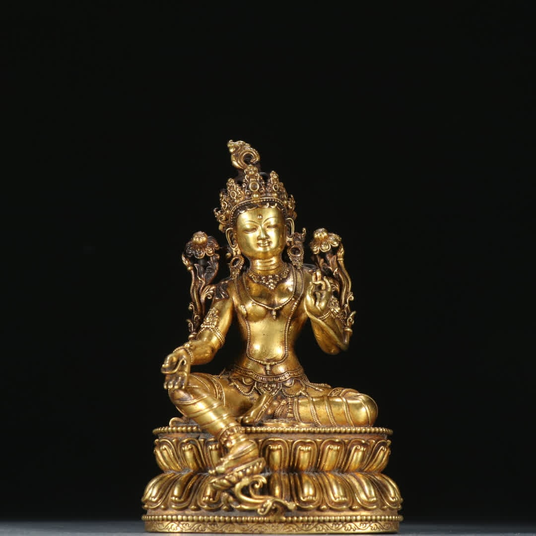 A Qing Dynasty bronze gilt Tara statue: Qing Dynasty copper gilt Tara statue SIZE: H:10.2cm W:6.5cm W:222.7g (The Dimensions Of All Batches Are Manually Measured.If You Need More Detailed Information, Please Contact Our Customer