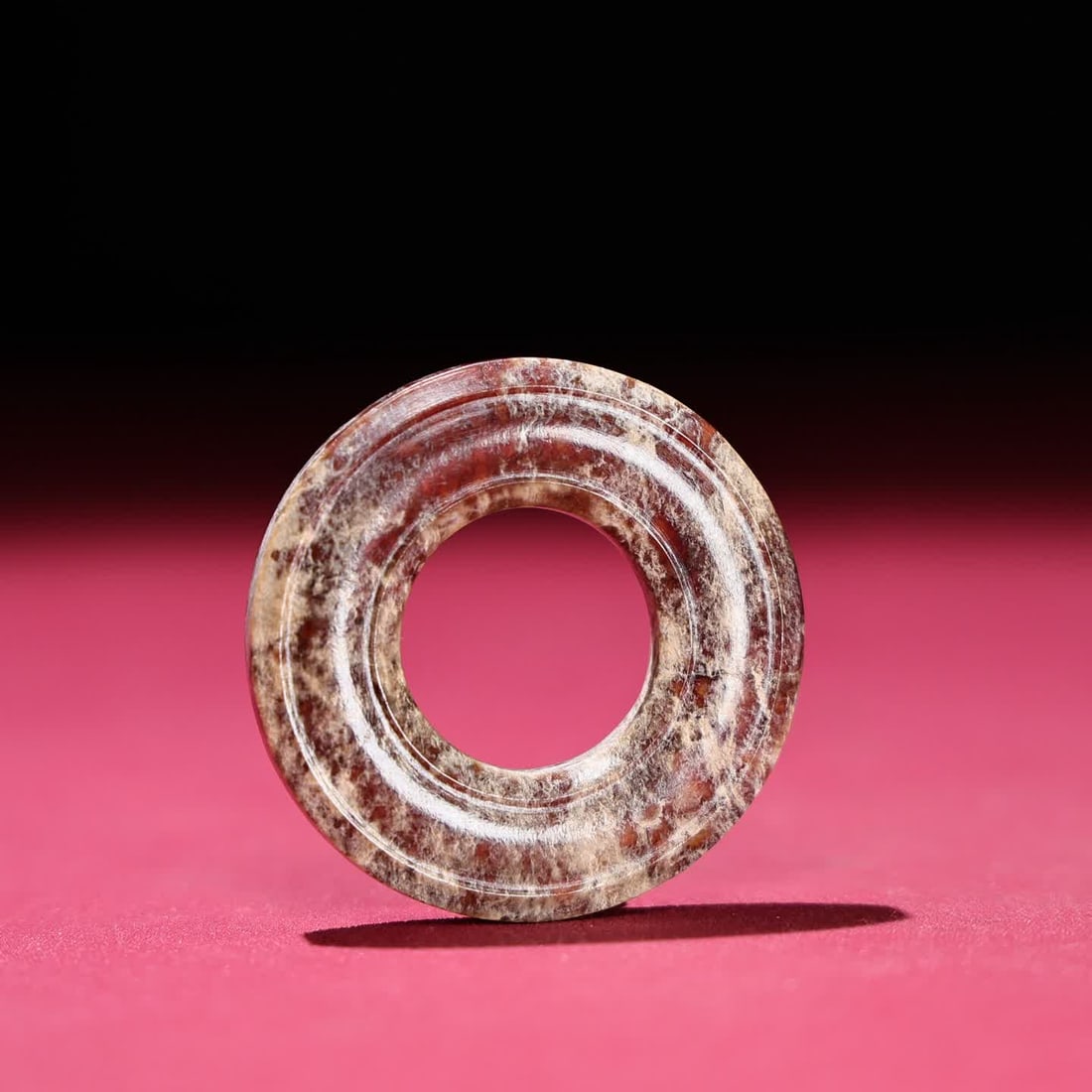 A Han Dynasty jade ring: Han Dynasty jade ring SIZE: 46x6mm W: 22g (The Dimensions Of All Batches Are Manually Measured.If You Need More Detailed Information, Please Contact Our Customer Service Before Bidding.)