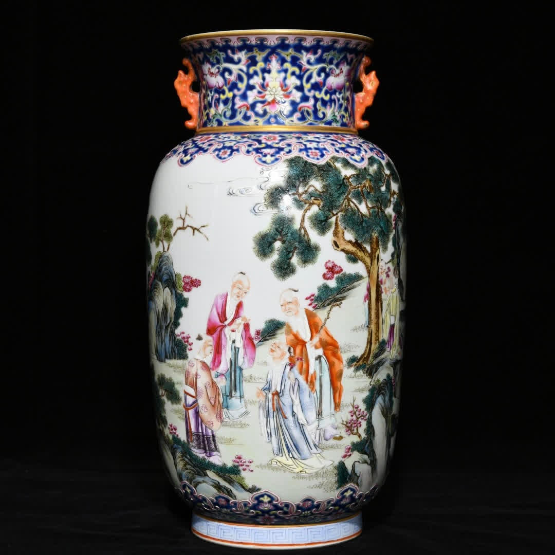 A Qing Yongzheng pastel kaleidoscope alum red gold-painted five dragon pattern mallet bottle (1 of 9)