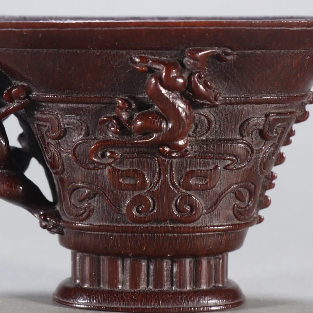 A horn carved dragon pattern cup - 2