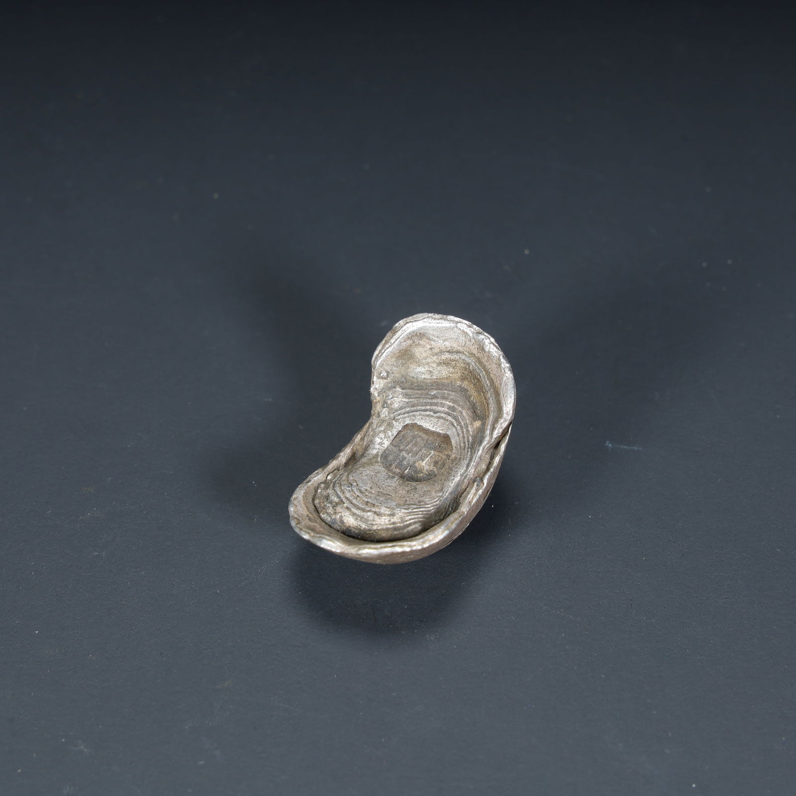 Qing Dynasty "Lu" silver ingot (1 of 6)