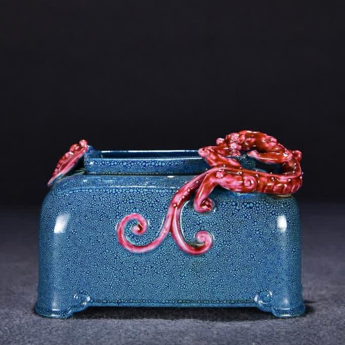 A piece of Qing Qianlong Yayu Hall style of knowledge furnace Jun glaze Hongfu Qi Tian washed (1 of 9)