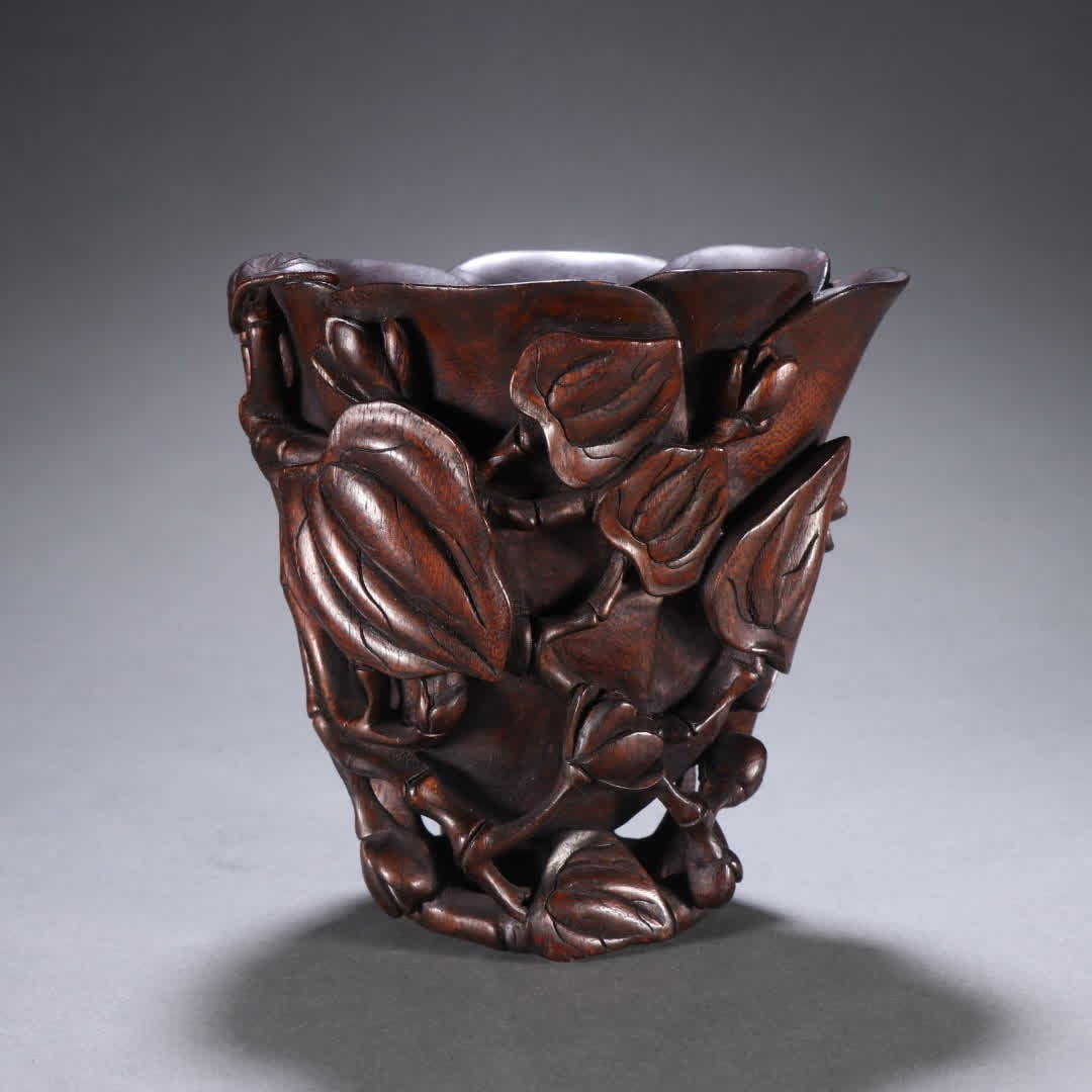 A Qing Dynasty agarwood pattern cup (1 of 9)