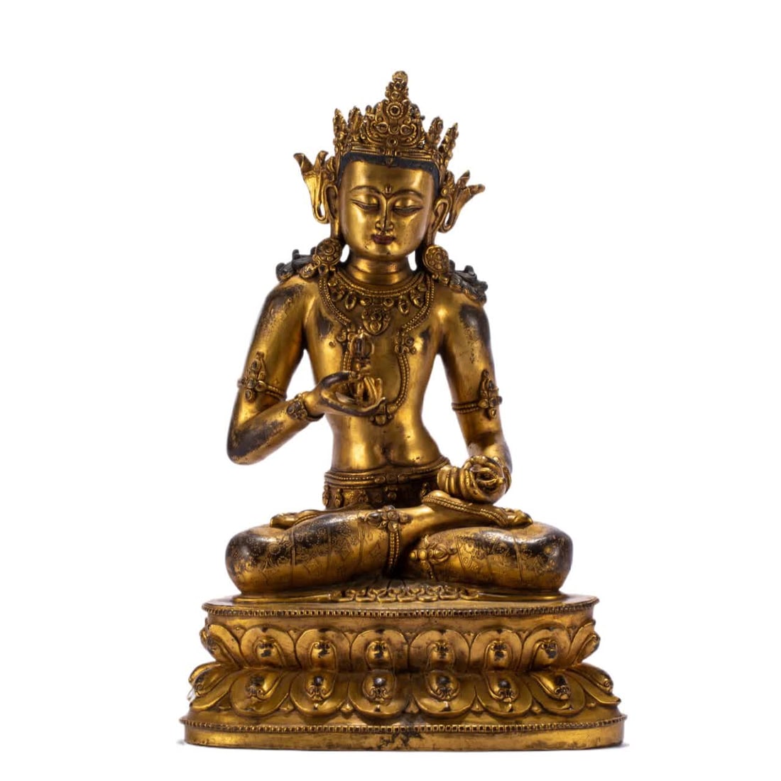 A bronze gilt Buddha statue of the Qing Dynasty: Qing Dynasty copper gilt Buddha statue SIZE: L:23cm W:16cm H:33cm W:7710g (The Dimensions Of All Batches Are Manually Measured.If You Need More Detailed Information, Please Contact Our Customer Servic