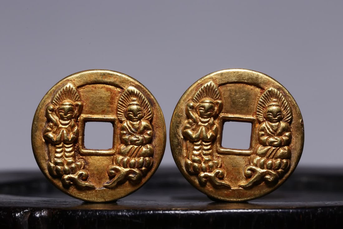 One Song Dynasty "Chunhua Yuanbao" two pure gold coins (1 of 6)