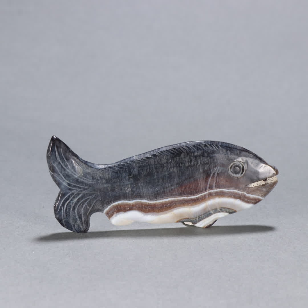 A Qing Dynasty agate fish carving (1 of 9)