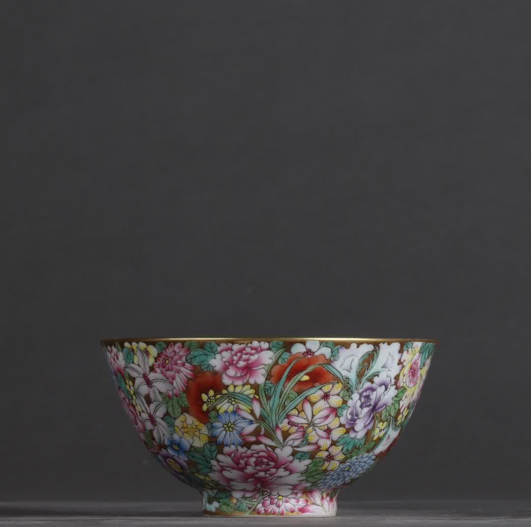 A Qing Qianlong gold-based enamel flower blooming in a rich bowl: Qing Qianlong gold-based enamel flowers bloom in the rich bowl SIZE: H:5.6cm D:11cm (The Dimensions Of All Batches Are Manually Measured.If You Need More Detailed Information, Please Contact