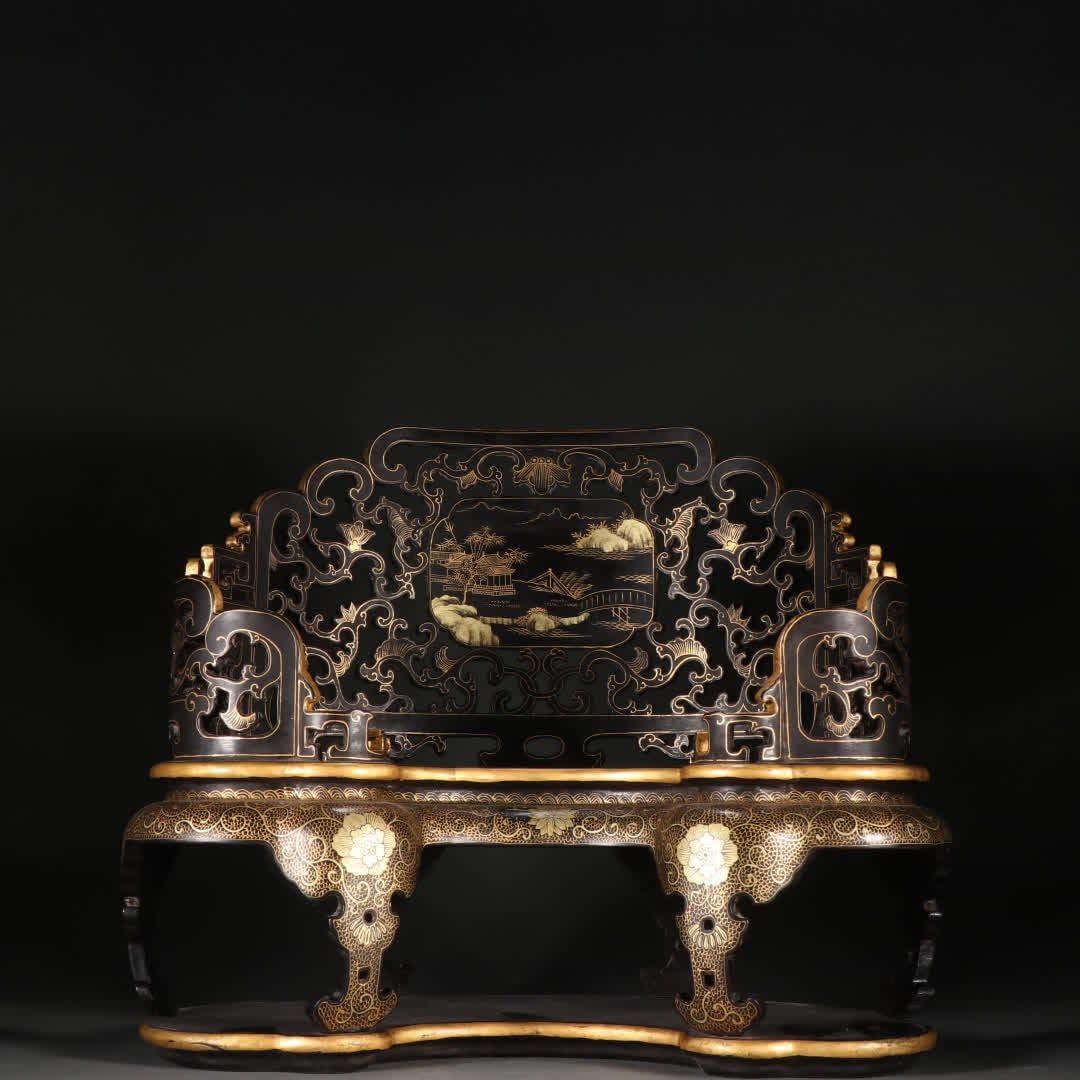A Buddha seat with a lacquerware painted with gold and carved landscape: Tire lacquerware gold-painted carved landscape picture Buddha seat SIZE: H:33.5cm W:36.7cm W:2093.1g (The Dimensions Of All Batches Are Manually Measured.If You Need More Detailed Information, Please