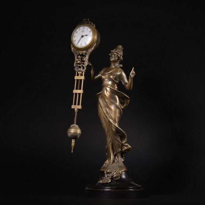 A French bronze carved pendulum clock of the goddess of victory (1 of 9)
