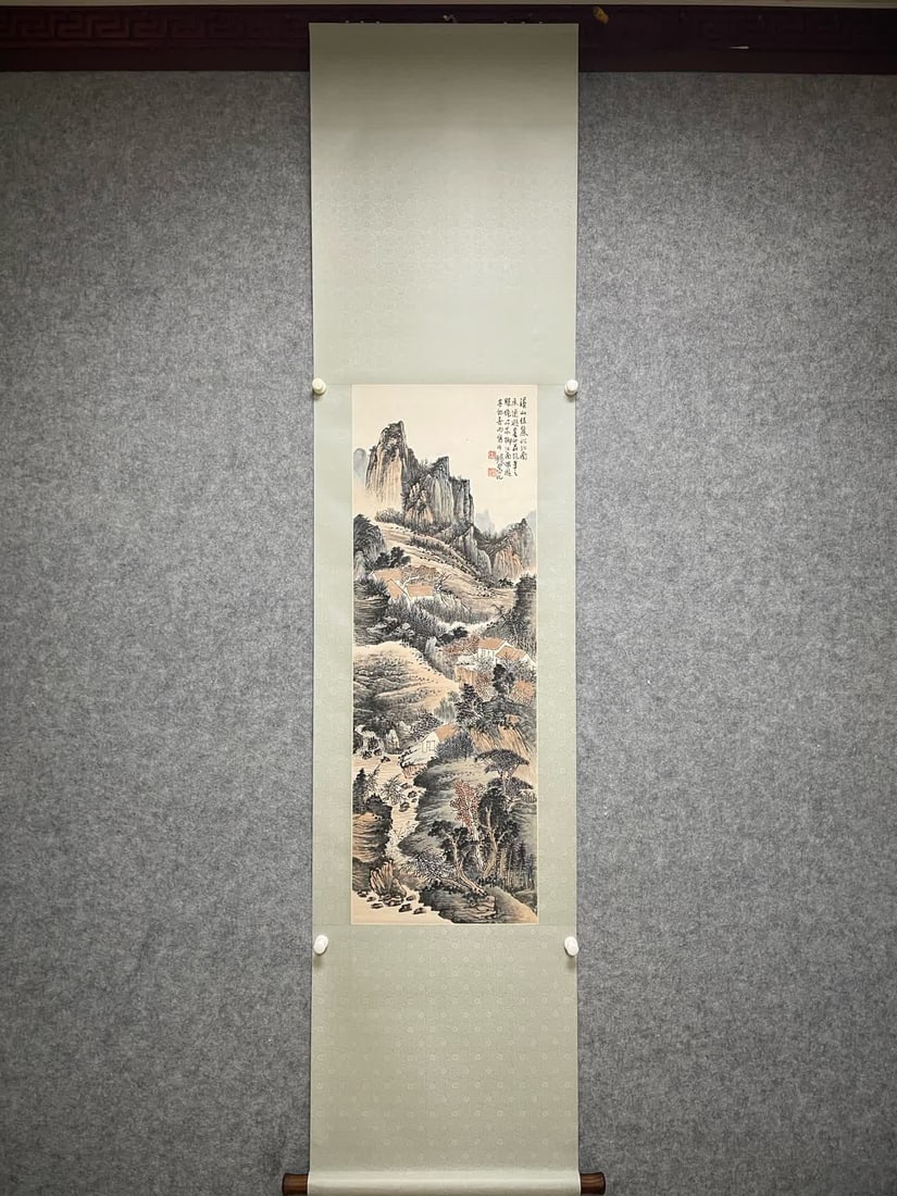 A painting by Yuan Zhao Mengfu: Painting by Yuan Zhao Mengfu SIZE: 35x101cm (The Dimensions Of All Batches Are Manually Measured.If You Need More Detailed Information, Please Contact Our Customer Service Before Bidding.)