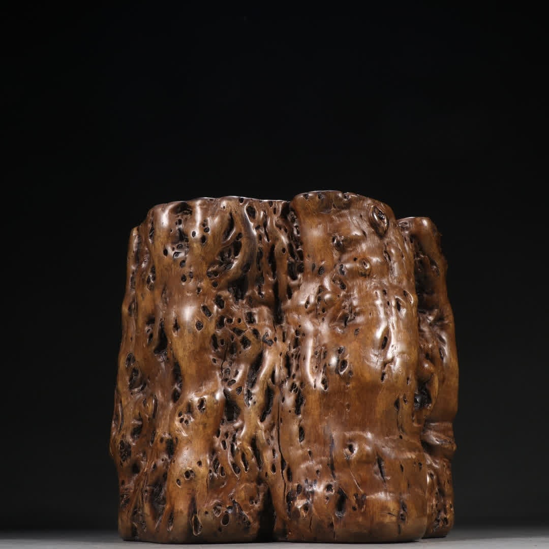 A Qing Dynasty nodule pen holder: Qing Dynasty tree nodules pen holder SIZE: H:19cm W:20.1cm (The Dimensions Of All Batches Are Manually Measured.If You Need More Detailed Information, Please Contact Our Customer Service Before