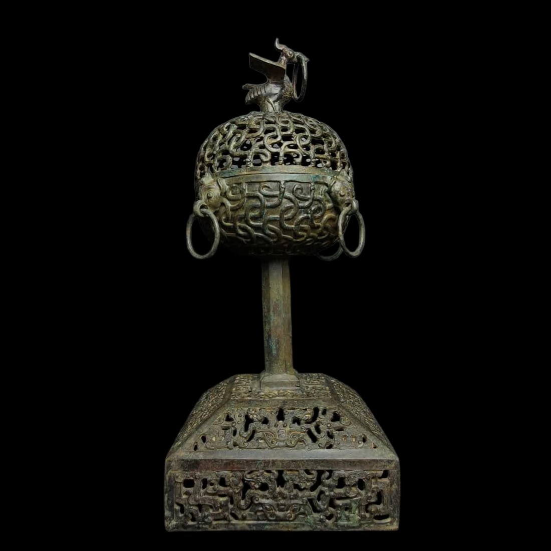 A Warring States bronze hollow standing bird smoke: Warring States bronze hollow standing bird smoke SIZE: H:53cm W:22cm W:6.3kg (The Dimensions Of All Batches Are Manually Measured.If You Need More Detailed Information, Please Contact Our