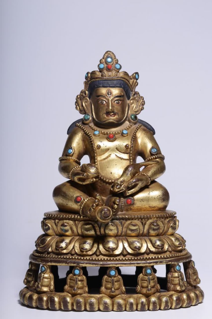 A seated statue of the God of Wealth in bronze gilt in the Qing Dynasty: Qing Dynasty copper gilt yellow God of Wealth seated statue SIZE: H:14.5cm L:10.5cm W:7.5cm W:907g (The Dimensions Of All Batches Are Manually Measured.If You Need More Detailed Information,
