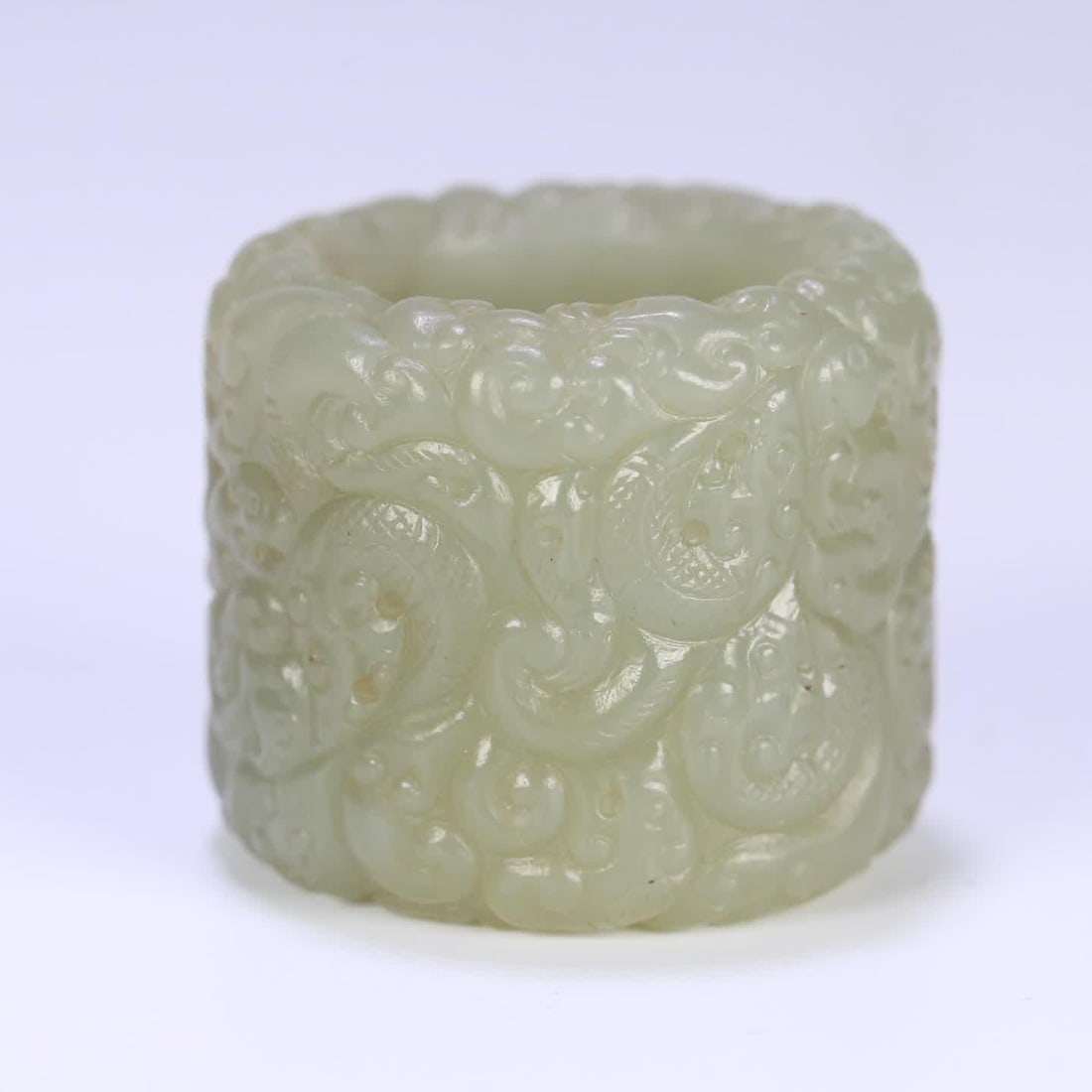 A Hetian jade dragon pattern board: Hetian jade dragon pattern board SIZE: Inner diameter 2.3cm H: 3.2cm W: 60g (The Dimensions Of All Batches Are Manually Measured.If You Need More Detailed Information, Please Contact Our Customer