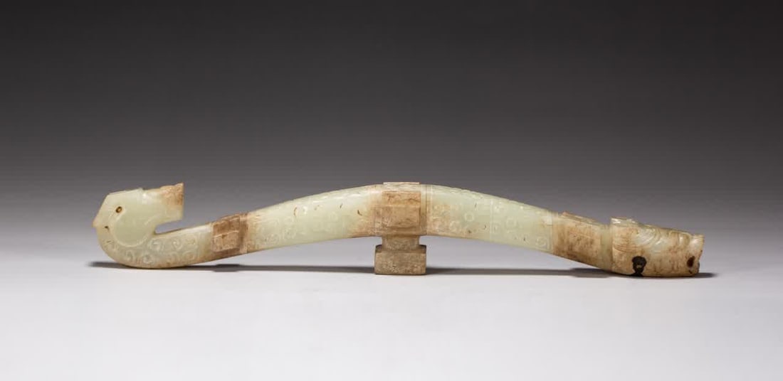 A piece of Qing Dynasty Hetian jade belt hook (1 of 9)