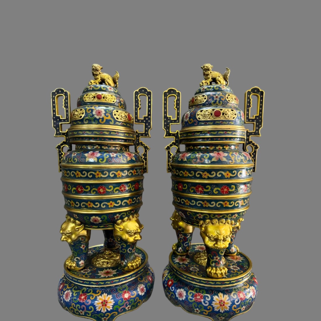 A pair of copper tire cloisonné enamel cloisonné straight ears three-layer lion cover incense (1 of 9)