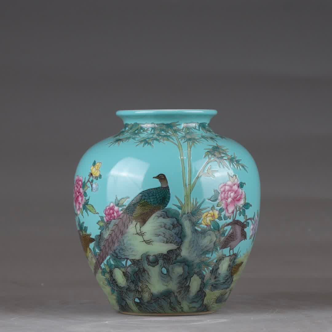 A Qing Qianlong green space enamel flower and bird poetry jar: Qing Qianlong green space enamel flower and bird poetry jar SIZE: H: 12.5cm Belly diameter 11cm (The Dimensions Of All Batches Are Manually Measured.If You Need More Detailed Information, Please
