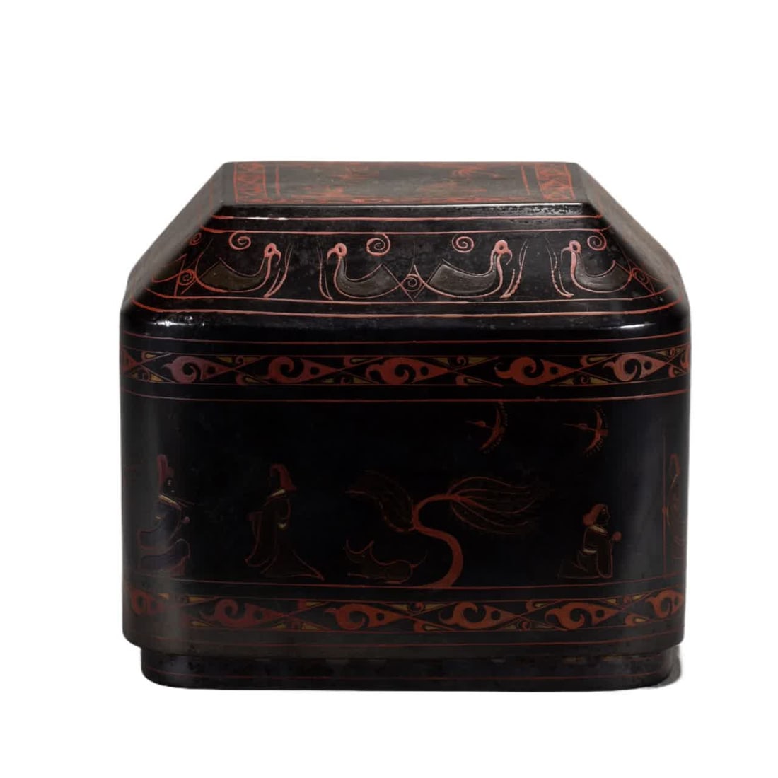 A Tang Dynasty lacquerware box (1 of 8)