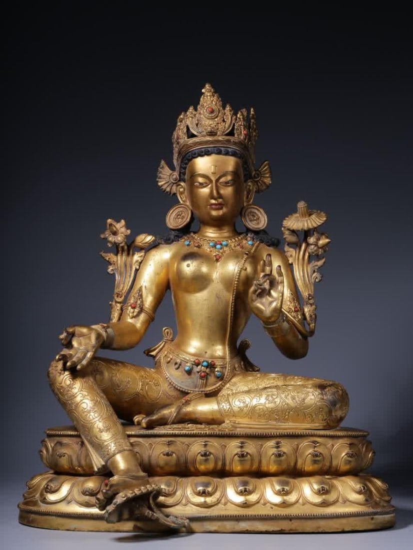 A seated statue of Tara in copper-gilt gold inlaid in the Qing Dynasty: Qing Dynasty copper gilt inlaid royal green Tara seated statue SIZE: H:32cm L:27cm W:23cm W:5666g (The Dimensions Of All Batches Are Manually Measured.If You Need More Detailed Information,