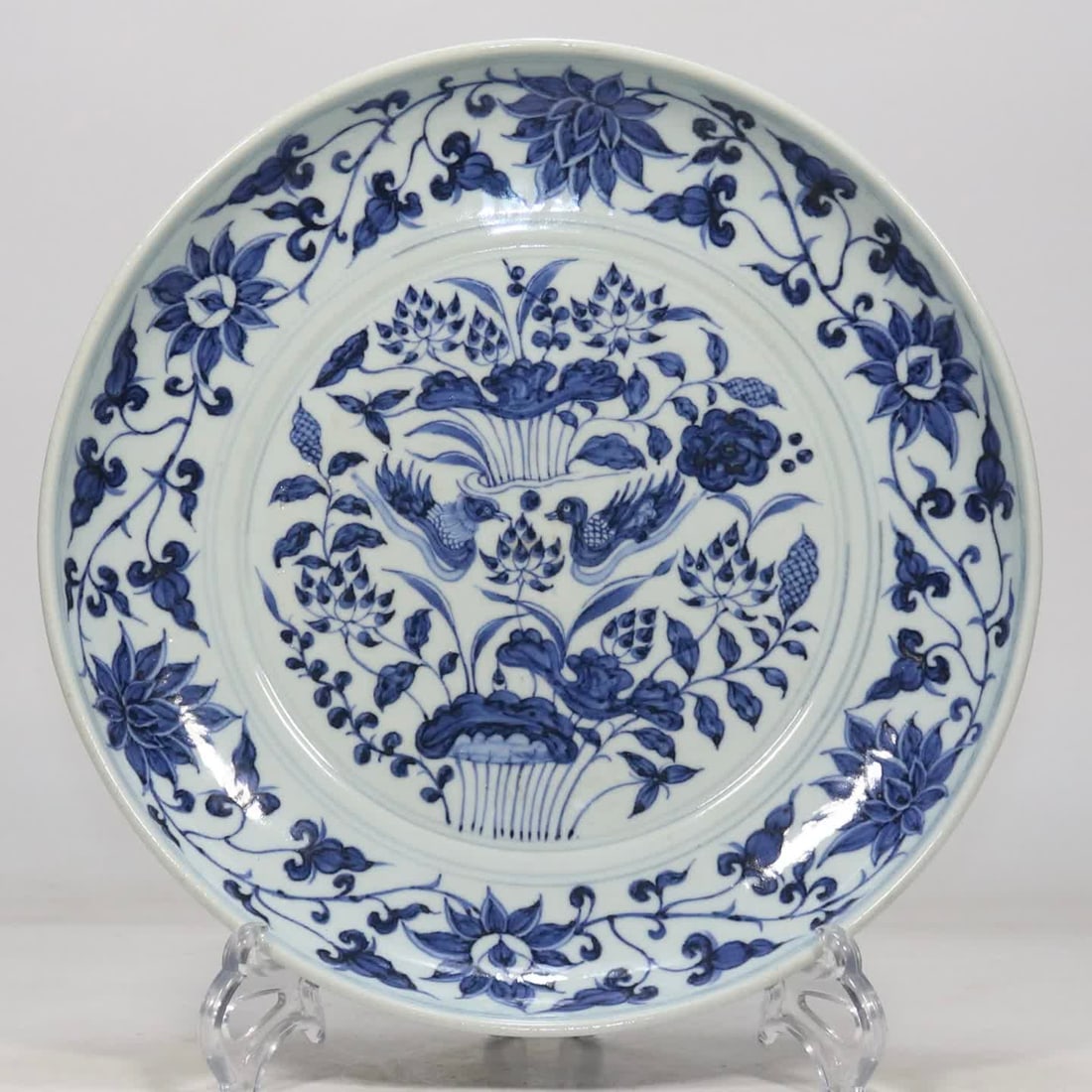 A Yuan blue and white entwined flower mandarin duck play lotus pattern appreciation plate (1 of 9)