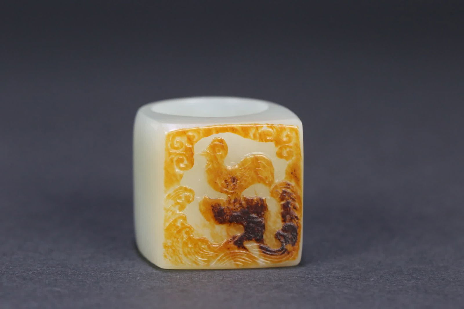 A piece of Hetian jade seed material "promotion and wealth" finger pull (1 of 9)