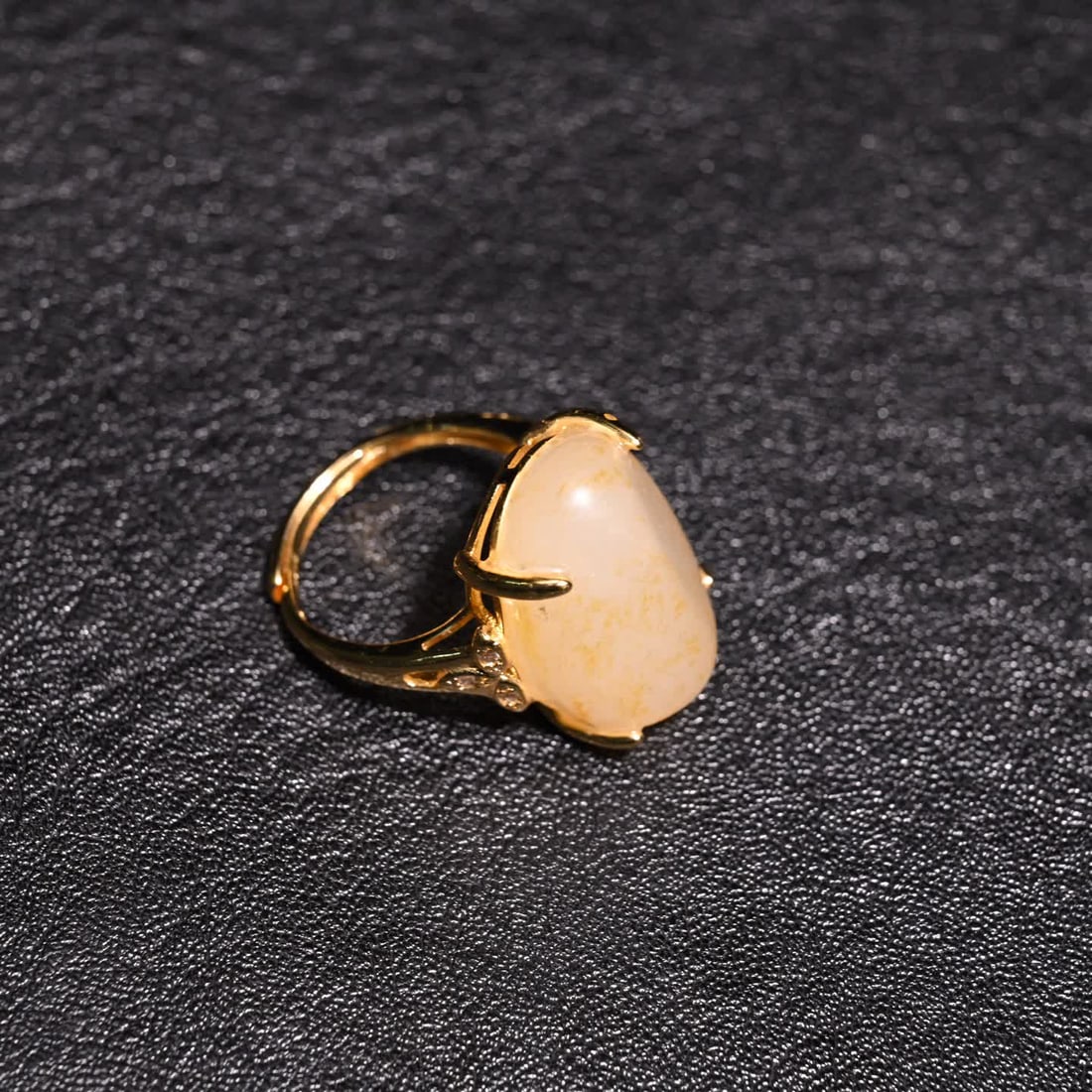 A Hetian jade seed material rough ring - 6