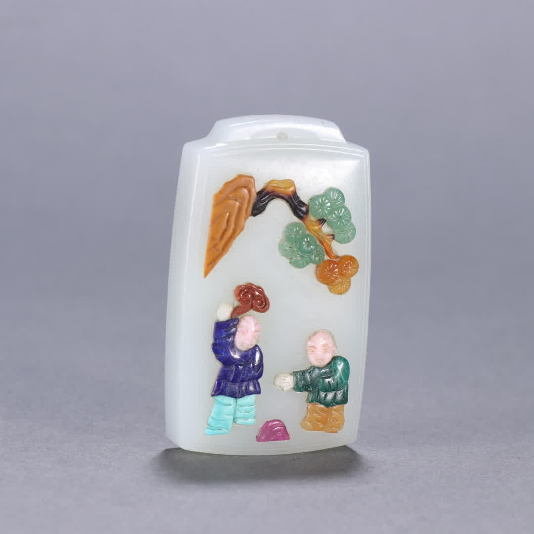 A Hetian jade inlaid treasure character story listed: Hetian jade inlaid treasure character story listed SIZE: H:5.6cm W:3.3cm W:55g (The Dimensions Of All Batches Are Manually Measured.If You Need More Detailed Information, Please Contact Our